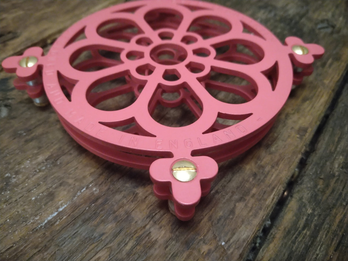 Engineered Coaster Trivet magenta